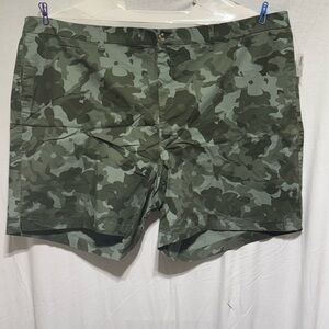 Old Navy Green Camouflage Cargo Shorts